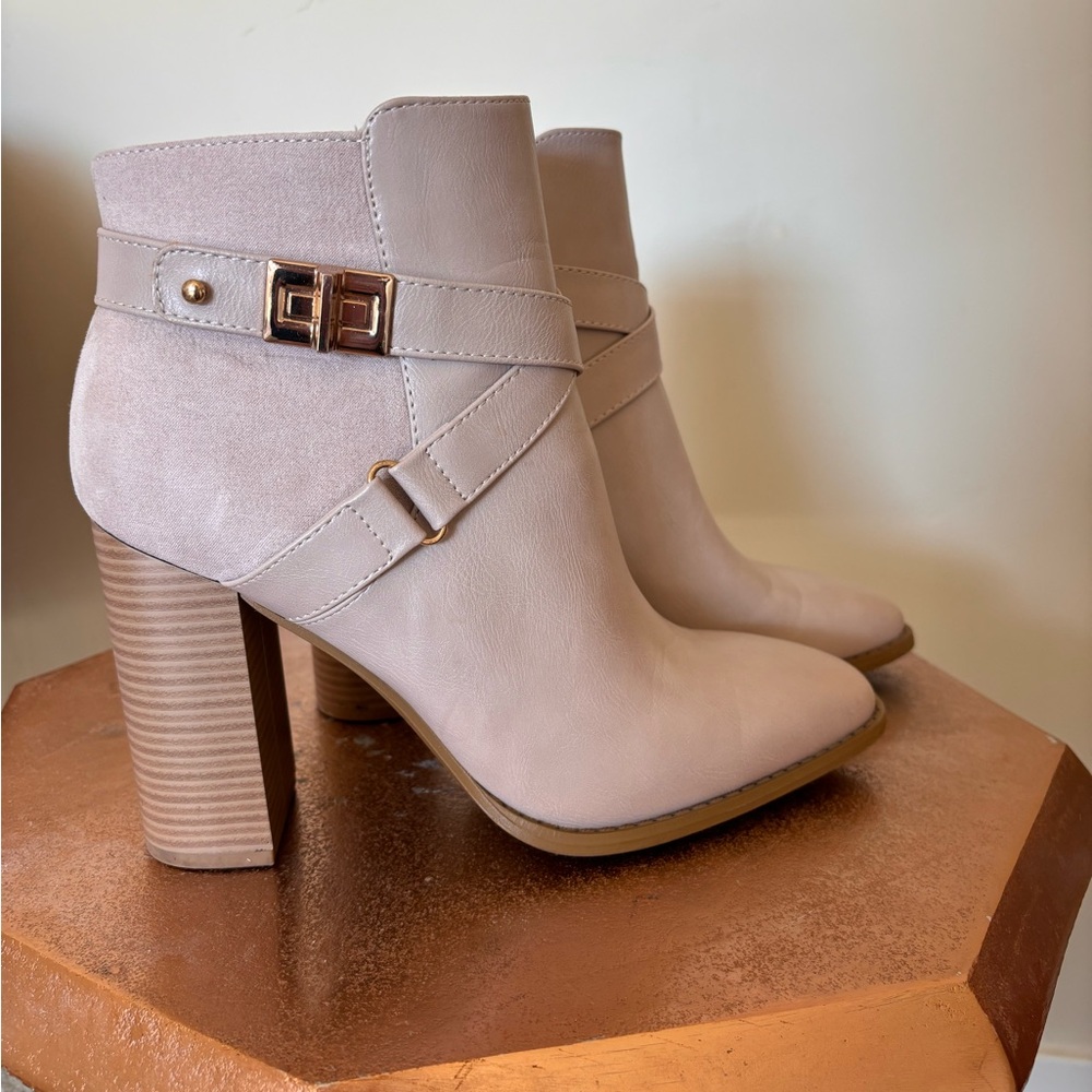 Just fab ankle bootie 8.5